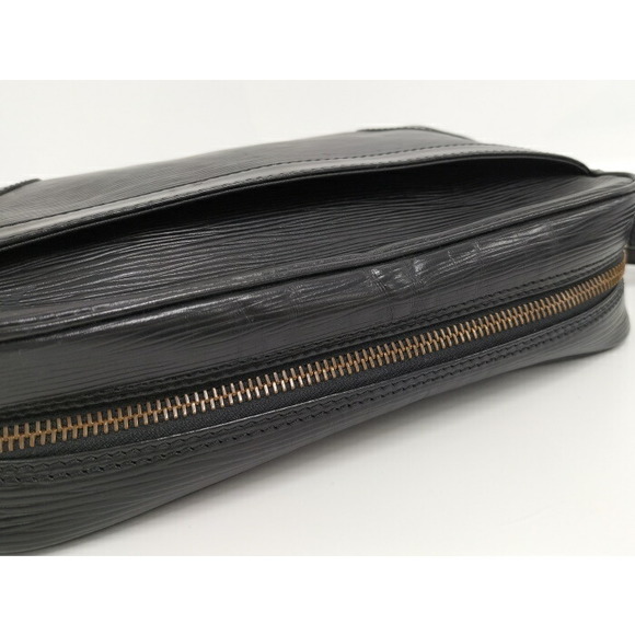 Louis Vuitton Trocadero Epi Shoulder Bag - Picture 7 of 11